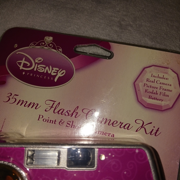 NWT! Disney Princess Kodak Camera with film - Picture 5 of 11